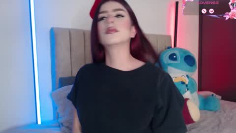 Snapshot of your_rosalie chatting on 12.17.25 your_rosalie online show from 12.17.25