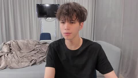 your_shy_guy online show from 01.06.25