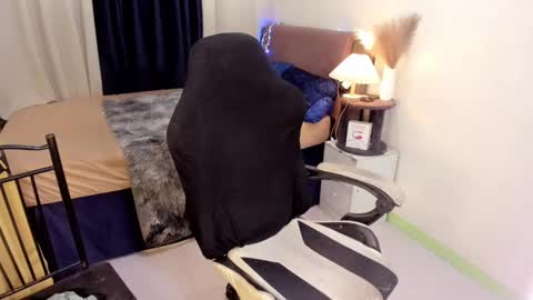 Snapshot of yourasian_bradley chatting on 02.26.25 yourasian_bradley online show from 02.26.25