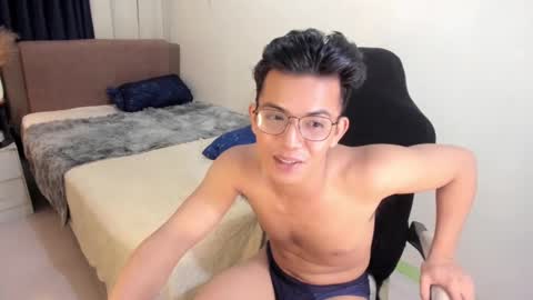 Snapshot of yourasian_bradley chatting on 03.02.25 yourasian_bradley online show from 03.02.25