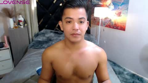 Snapshot of yourasian_bradley chatting on 09.30.25 yourasian_bradley online show from 09.30.25