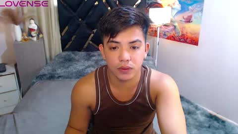 Snapshot of yourasian_bradley chatting on 10.06.25 yourasian_bradley online show from 10.06.25