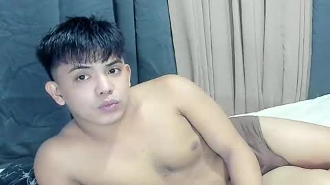 Snapshot of yourasian_bradley chatting on 12.05.25 yourasian_bradley online show from 12.05.25