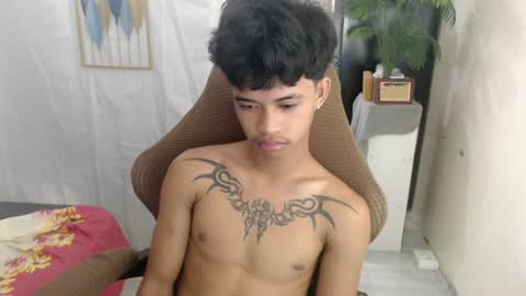 Snapshot of yourasian_eric chatting on 07.07.26 yourasian_eric online show from 07.07.26