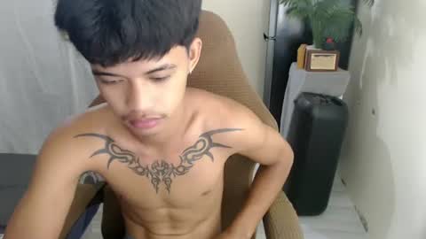 Snapshot of yourasian_eric chatting on 07.14.26 yourasian_eric online show from 07.14.26