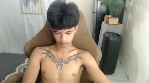 Snapshot of yourasian_eric chatting on 07.14.26 yourasian_eric online show from 07.14.26