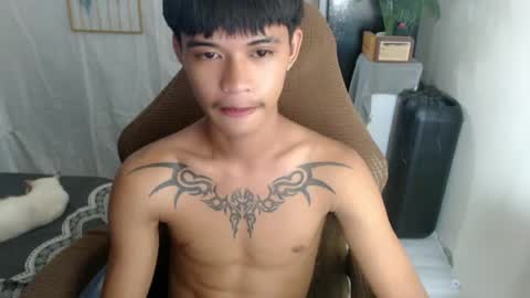 Snapshot of yourasian_eric chatting on 07.21.26 yourasian_eric online show from 07.21.26