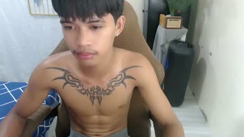 Snapshot of yourasian_eric chatting on 07.28.26 yourasian_eric online show from 07.28.26