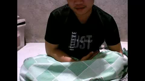 Snapshot of yourasian_lover29 chatting on 03.04.26 yourasian_lover29 online show from 03.04.26