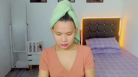 yourcuteprincess_ online show from 06.11.26