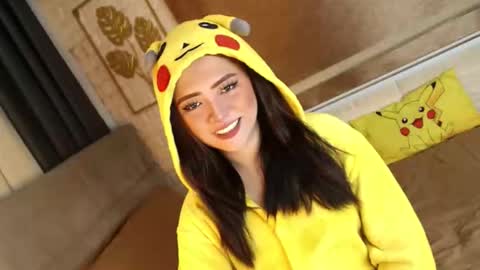 Snapshot of yourdevilsweettsx chatting on 09.21.25 JEN online show from 09.21.25