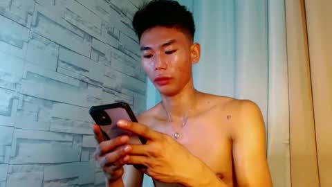 Snapshot of yourdreamboyx chatting on 01.19.25 Rence online show from 01.19.25