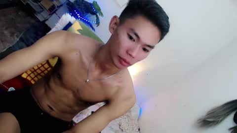 Snapshot of yourdreamboyx chatting on 09.23.25 Rence online show from 09.23.25