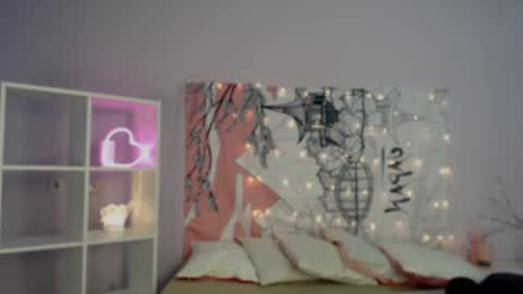 Snapshot of yourdreamcristal chatting on 02.19.25 yourdreamcristal online show from 02.19.25