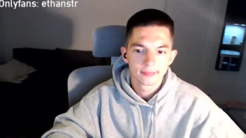 Snapshot of yourethan chatting on 09.09.25 yourethan online show from 09.09.25