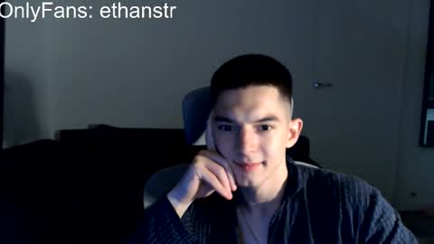 Snapshot of yourethan chatting on 10.11.25 yourethan online show from 10.11.25