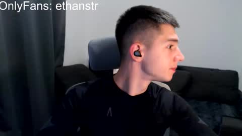 Snapshot of yourethan chatting on 10.16.25 yourethan online show from 10.16.25