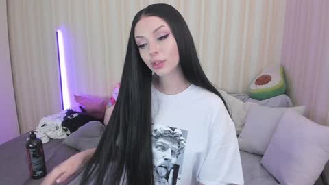 Mary online show from 12.14.24