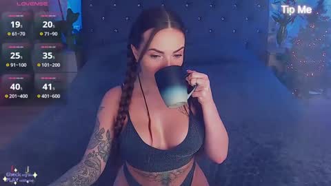 Snapshot of yourfantasywild chatting on 12.26.24 Sue online show from 12.26.24