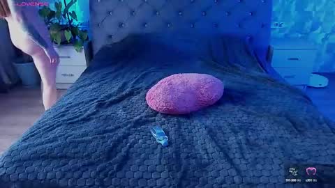 Snapshot of yourfantasywild chatting on 01.25.25 Sue online show from 01.25.25