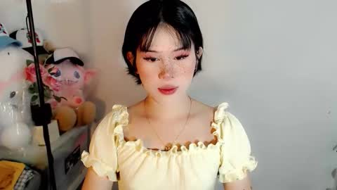 PrettyElla online show from 10.05.25