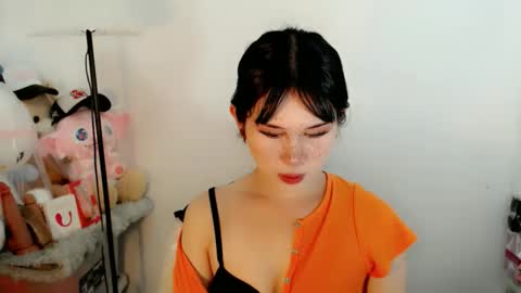 PrettyElla online show from 11.25.25