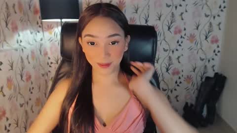 Snapshot of yourfavoratemaureen chatting on 02.13.25 maureen love you online show from 02.13.25