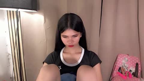 Vivian online show from 04.27.26