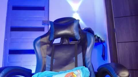 Snapshot of yourfavorite_bigclit chatting on 05.19.26 yourfavorite_bigclit online show from 05.19.26