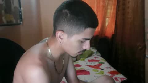 Snapshot of yourgodzeus chatting on 12.04.25 yourgodzeus online show from 12.04.25