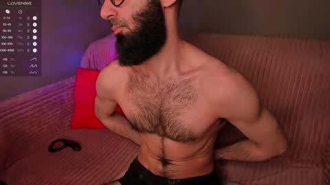 Snapshot of yourhairysecret chatting on 03.10.26 HAIRY wants to have a great time online show from 03.10.26