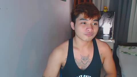 Snapshot of yourhandsome_hunk chatting on 02.01.25 Paul online show from 02.01.25