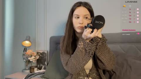 Snapshot of yourher0in chatting on 12.09.24 Aida online show from 12.09.24