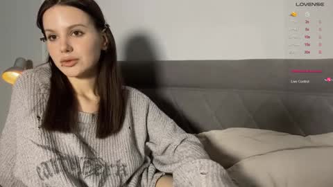 Snapshot of yourher0in chatting on 12.11.24 Aida online show from 12.11.24