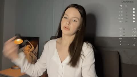 Snapshot of yourher0in chatting on 01.20.25 Aida online show from 01.20.25