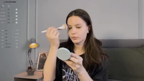 Snapshot of yourher0in chatting on 02.21.25 Aida online show from 02.21.25