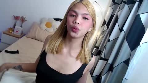 Snapshot of yourhotpatricia69 chatting on 10.19.25 patty online show from 10.19.25