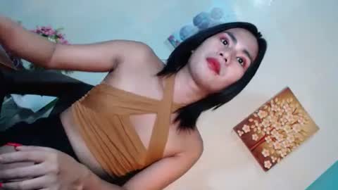Snapshot of yourhottie_winxxx chatting on 01.12.25 Mauie  online show from 01.12.25