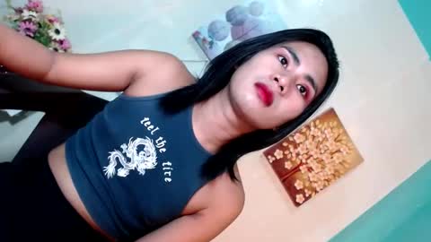 Snapshot of yourhottie_winxxx chatting on 01.16.25 Mauie  online show from 01.16.25