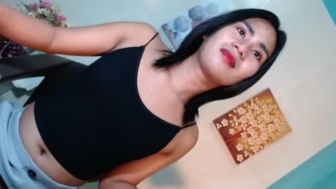 Snapshot of yourhottie_winxxx chatting on 01.17.25 Mauie  online show from 01.17.25