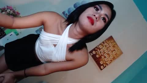 Snapshot of yourhottie_winxxx chatting on 01.18.25 Mauie  online show from 01.18.25