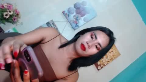 Snapshot of yourhottie_winxxx chatting on 01.22.25 Mauie  online show from 01.22.25