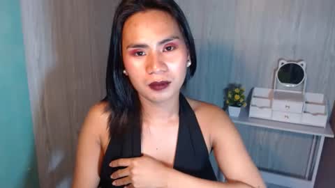 Snapshot of yourhottie_winxxx chatting on 03.06.25 Mauie  online show from 03.06.25