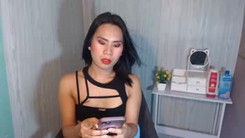 Snapshot of yourhottie_winxxx chatting on 03.10.25 Mauie  online show from 03.10.25