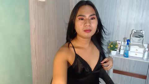 Snapshot of yourhottie_winxxx chatting on 09.13.25 Mauie  online show from 09.13.25