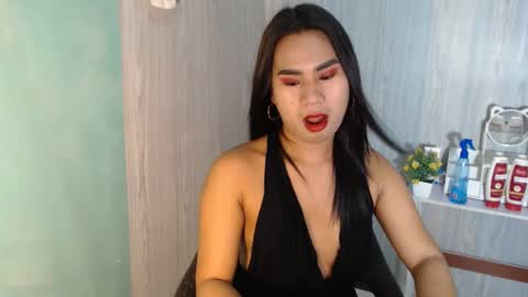 Snapshot of yourhottie_winxxx chatting on 09.19.25 Mauie  online show from 09.19.25
