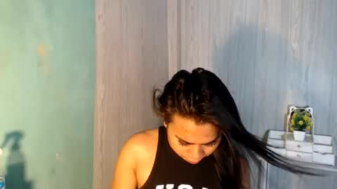 Snapshot of yourhottie_winxxx chatting on 07.12.26 Mauie online show from 07.12.26