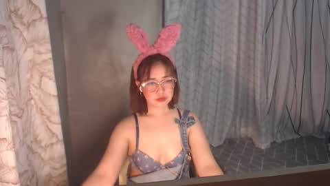yourhotyash_ online show from 04.10.26