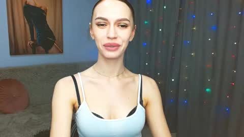 Snapshot of yourladysunshine chatting on 01.30.25 Ksyusha online show from 01.30.25