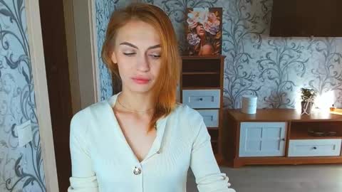 Snapshot of yourladysunshine chatting on 09.22.25 Ksyusha online show from 09.22.25